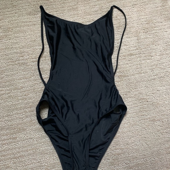 SunnyCo Pamela Sunny Suit⚡️ - Picture 1 of 2